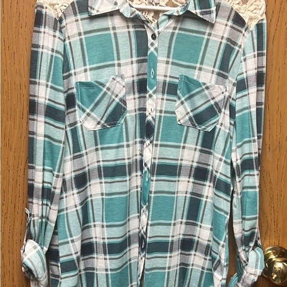 Vanity plaid button up lace top - Picture 3 of 8